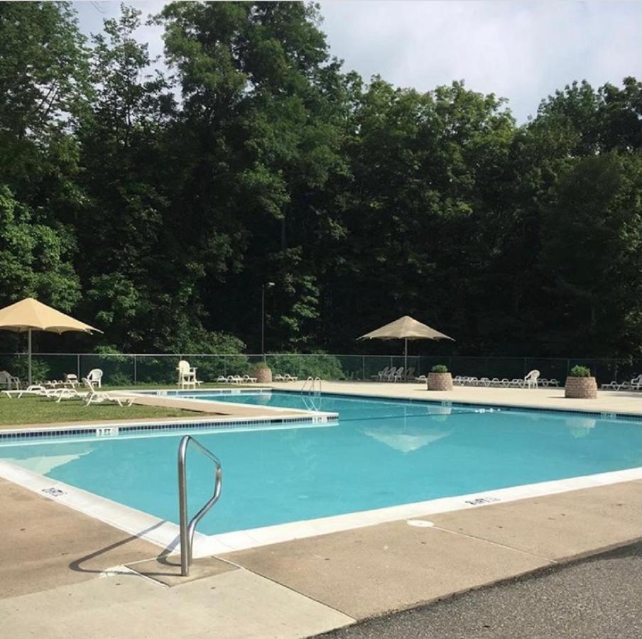Pocono Villas Resort East Stroudsburg Exterior photo